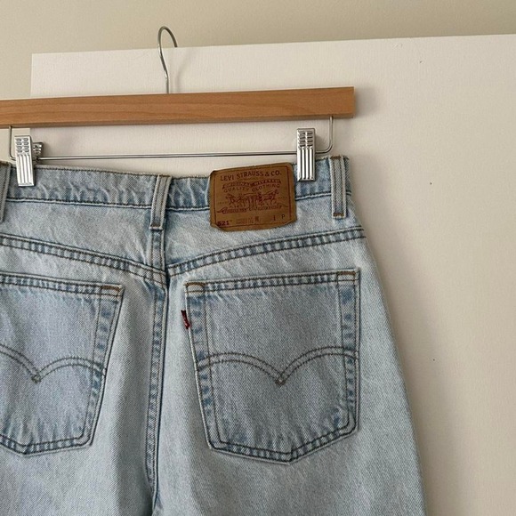 Vintage 521 Levi's Light Wash Tapered Mom‎ Jeans Size 2 - Picture 5 of 5